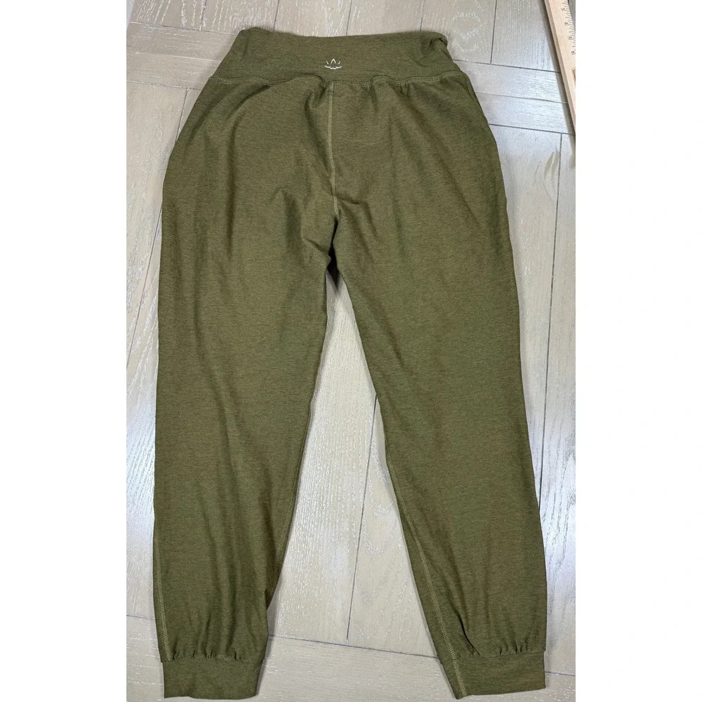 Beyond Yoga Joggers Womens Medium Olive Green Spacedye High Waisted Relaxed Fit